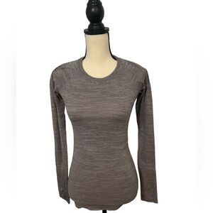 Lululemon Women’s Swiftly Tech Long Sleeve Shirt Size 4 Black / White Striped